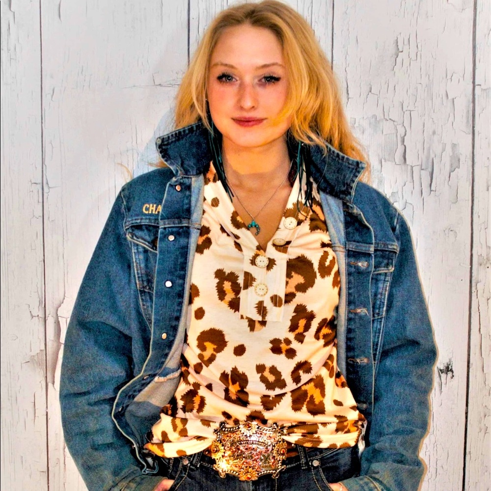 Cheetah print blouse‎